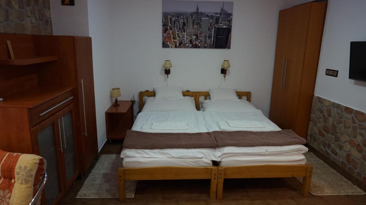 Chloe Apartman Szigetvár Exterior foto